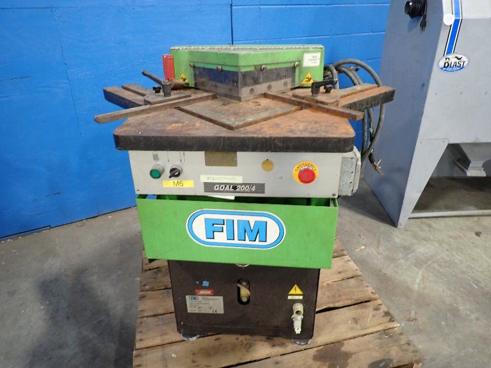 Fim 4mm Corner Notcher - Goal 200/4