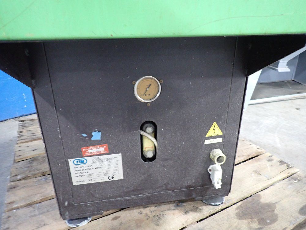 Fim 4mm Corner Notcher - Goal 200/4