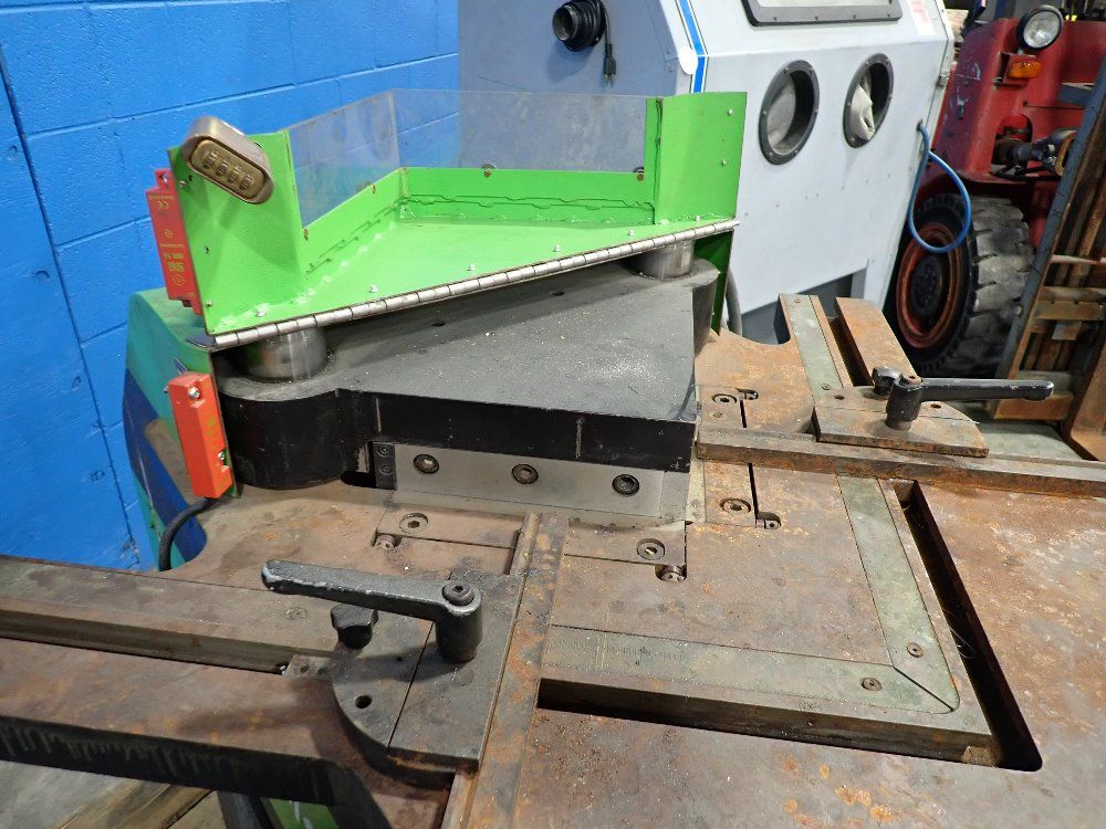 Fim 4mm Corner Notcher - Goal 200/4