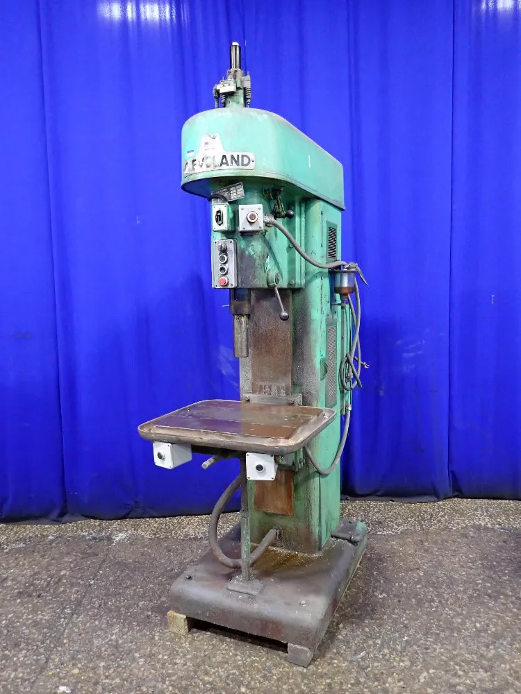 Cleveland Tapping Machine - E3u