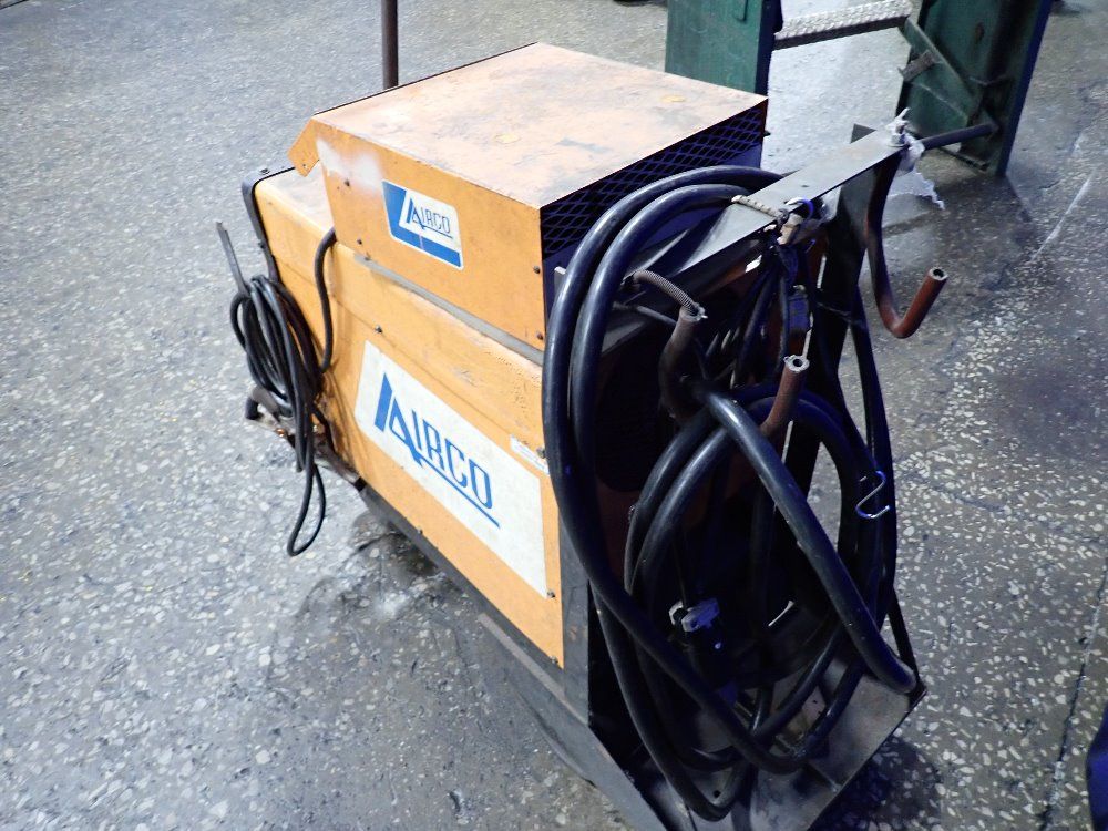Airco 250 Amps Welder - 250 Ampere Ac/dc Bumblebee