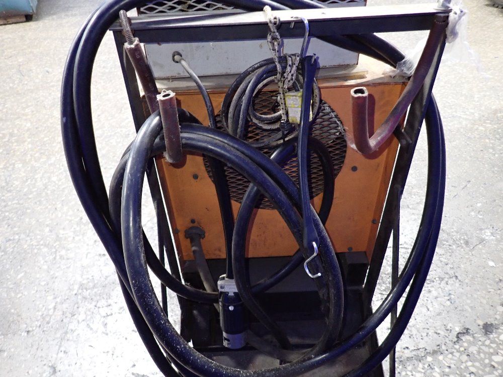 Airco 250 Amps Welder - 250 Ampere Ac/dc Bumblebee