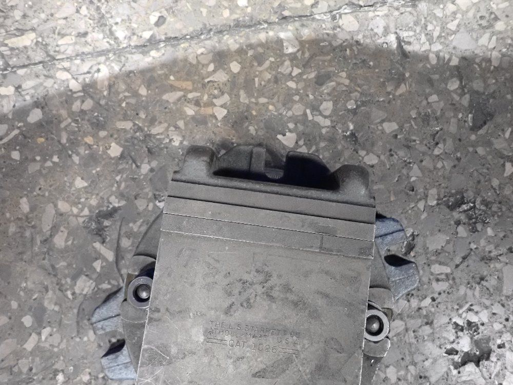 The L.s. Starrett Co. 6" 6" Vise