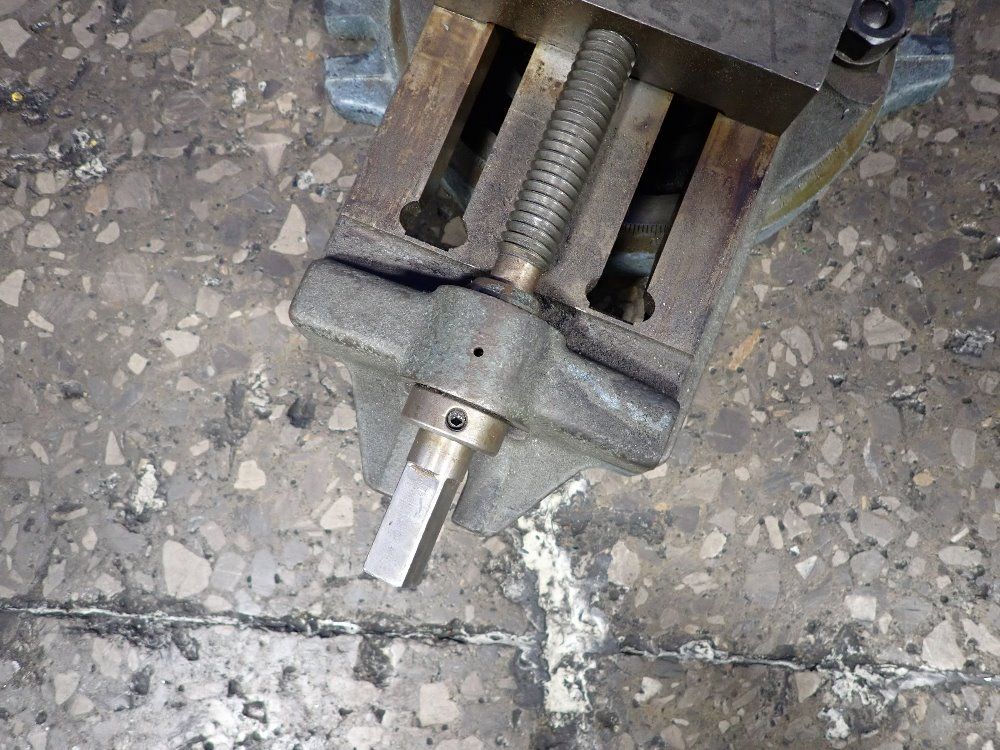 The L.s. Starrett Co. 6" 6" Vise