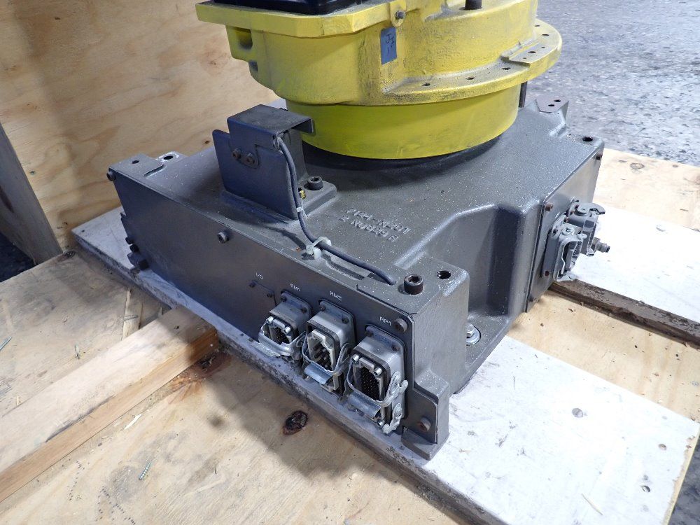 Fanuc Robot - M-710i