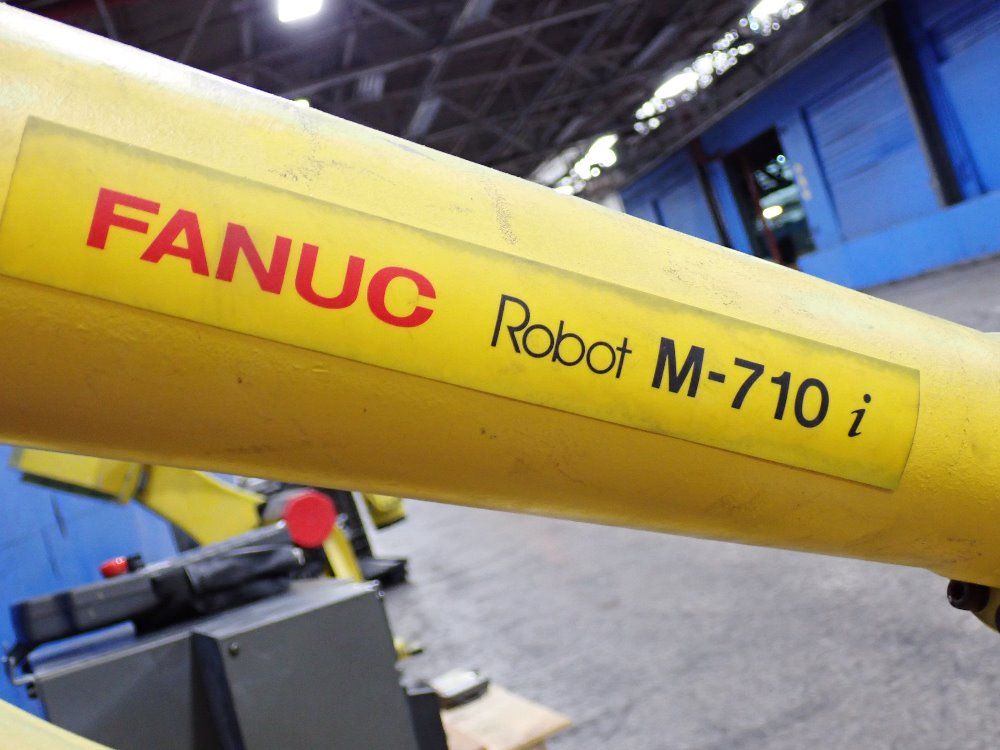 Fanuc Robot - M-710i