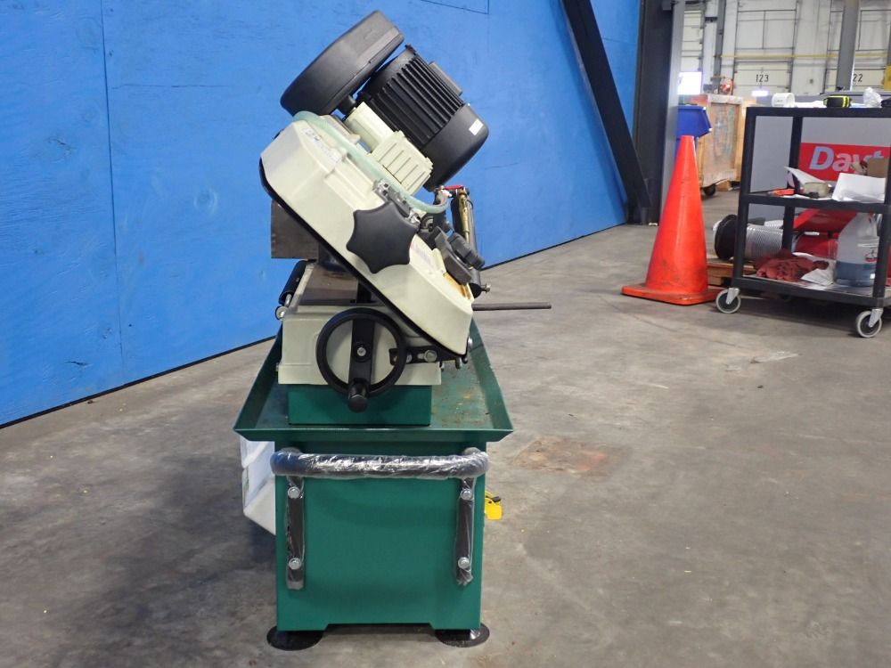 Grizzly Industrial Inc. 330 Lb Metal Cutting Bandsaw - G0561