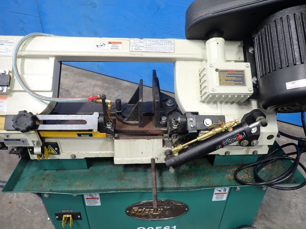 Grizzly Industrial Inc. 330 Lb Metal Cutting Bandsaw - G0561