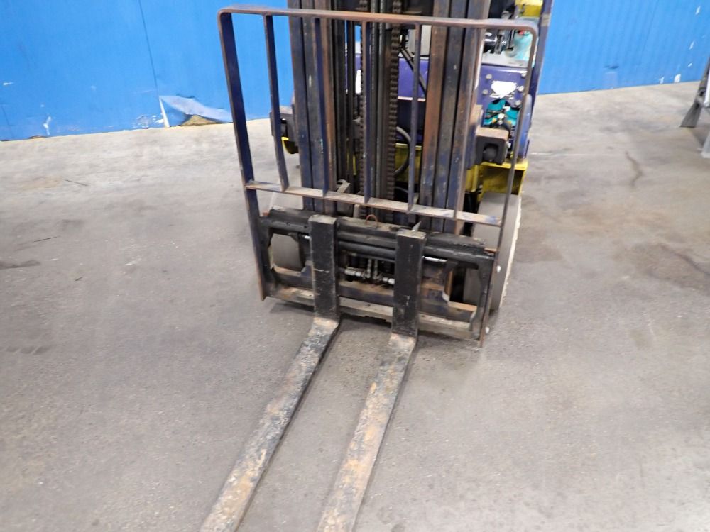 Komatsu Propane Forklift - Fg25stlp-12