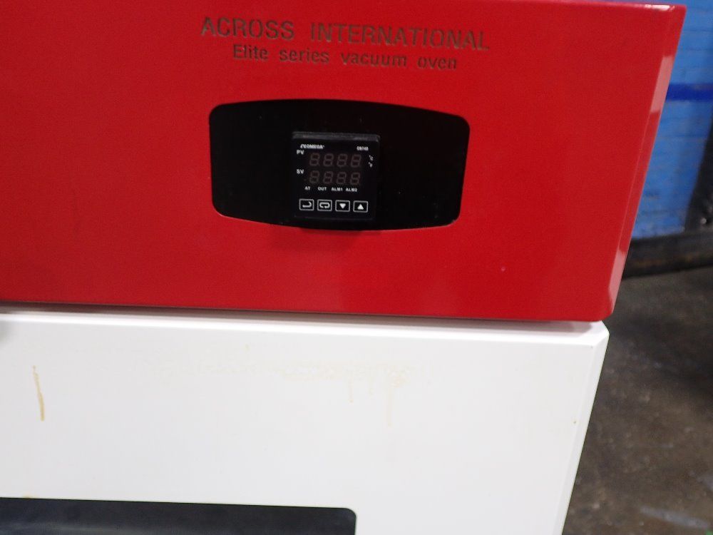 Across International 302f Vacuum Oven - E44if/c