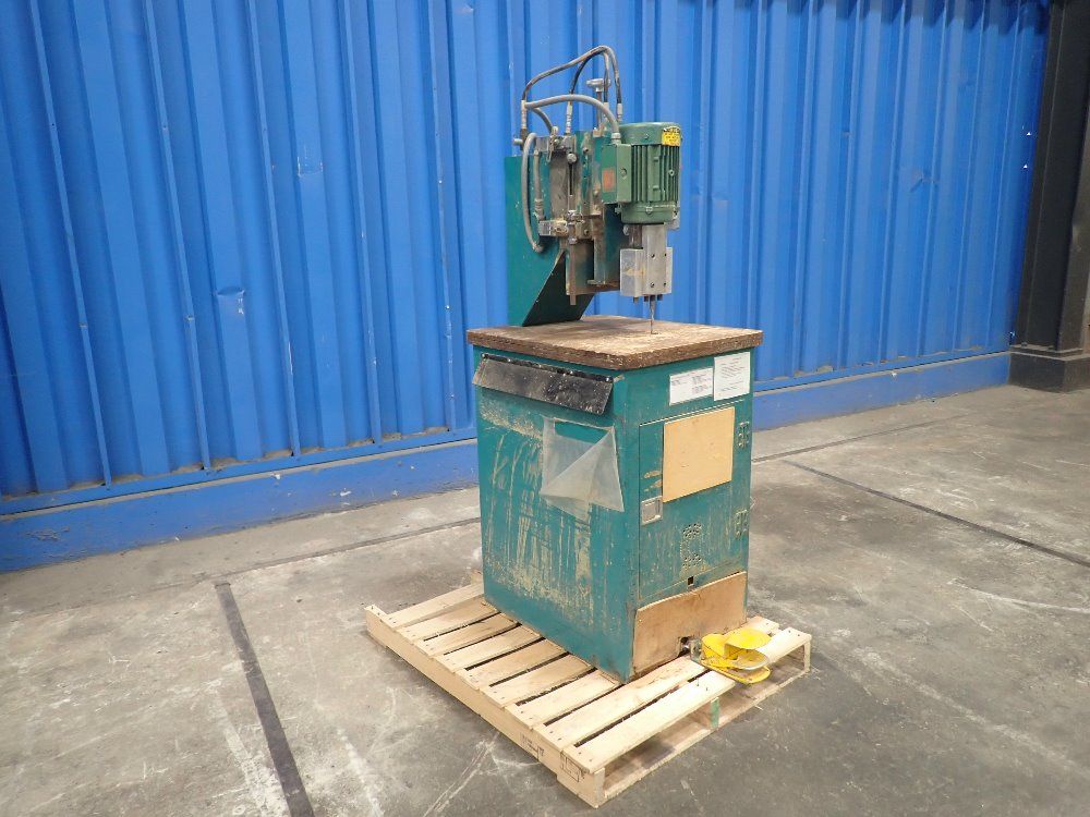 Forest City 17" Vertical Boring Machine