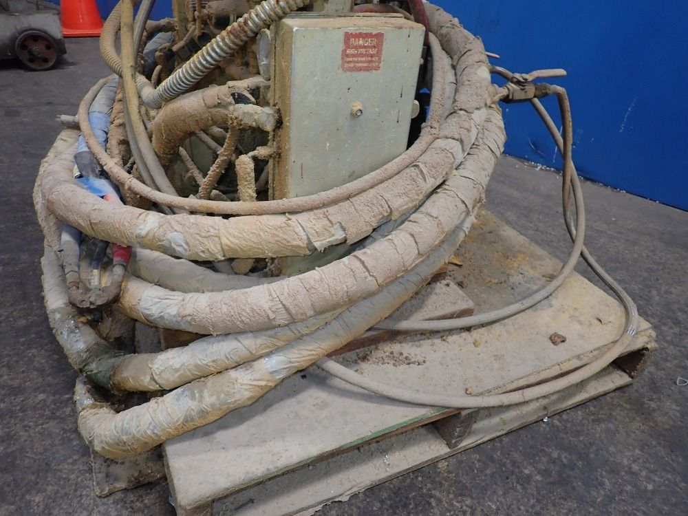 Gusmer Plural Component Spray Machine - Ff3500