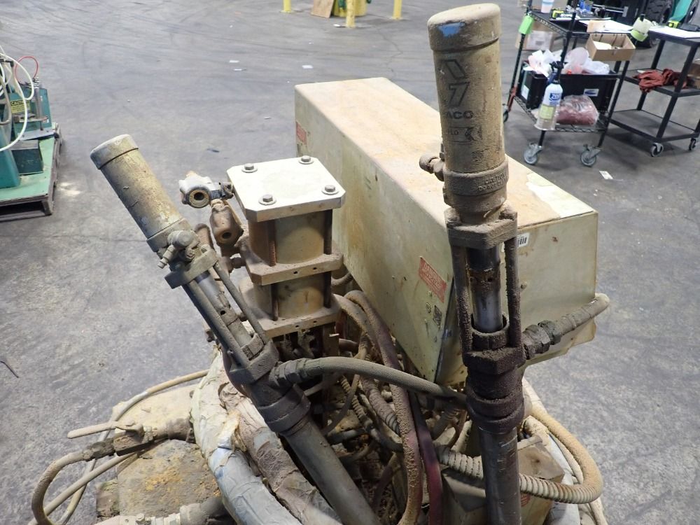 Gusmer Plural Component Spray Machine - Ff3500