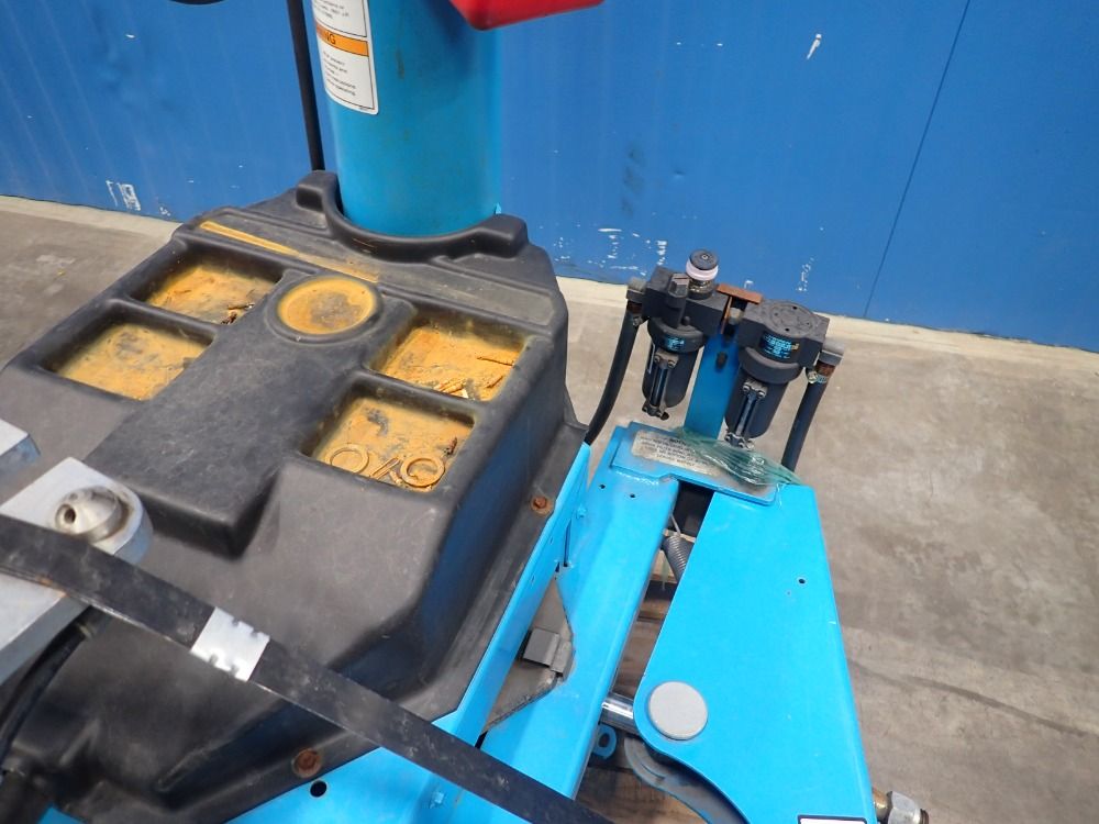 Coats Tire Changer - 5060a