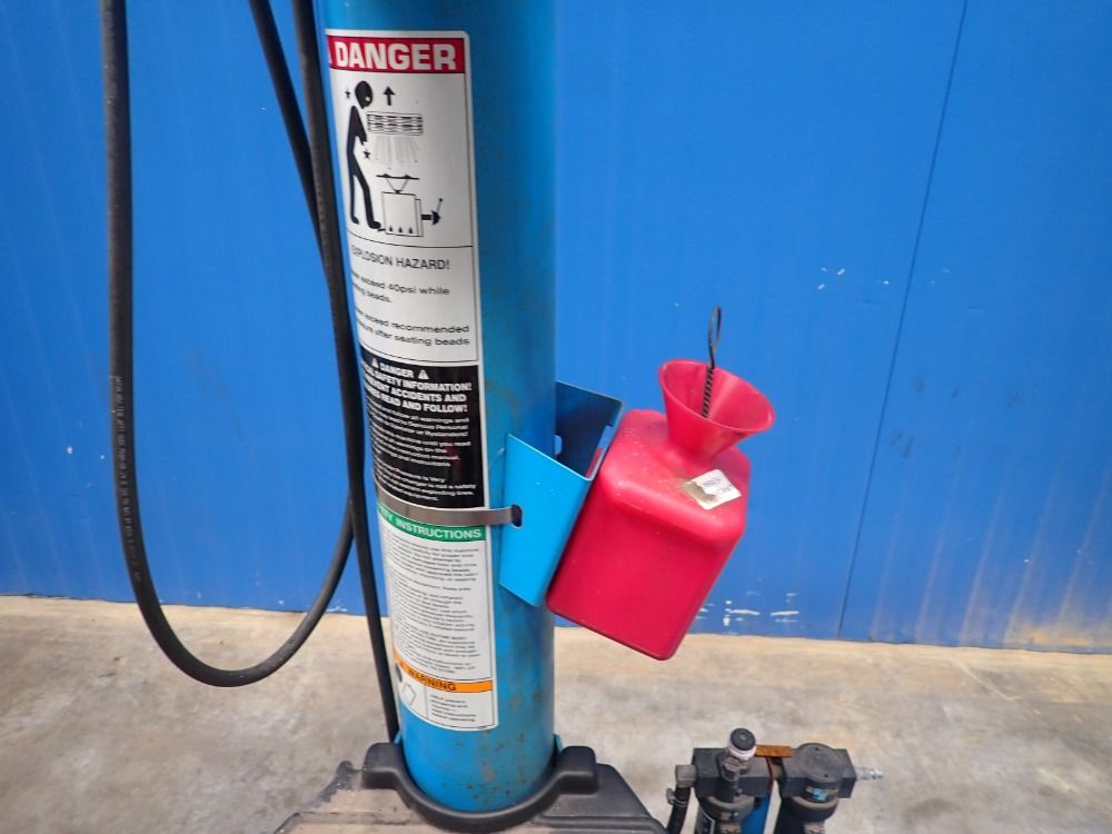 Coats Tire Changer - 5060a