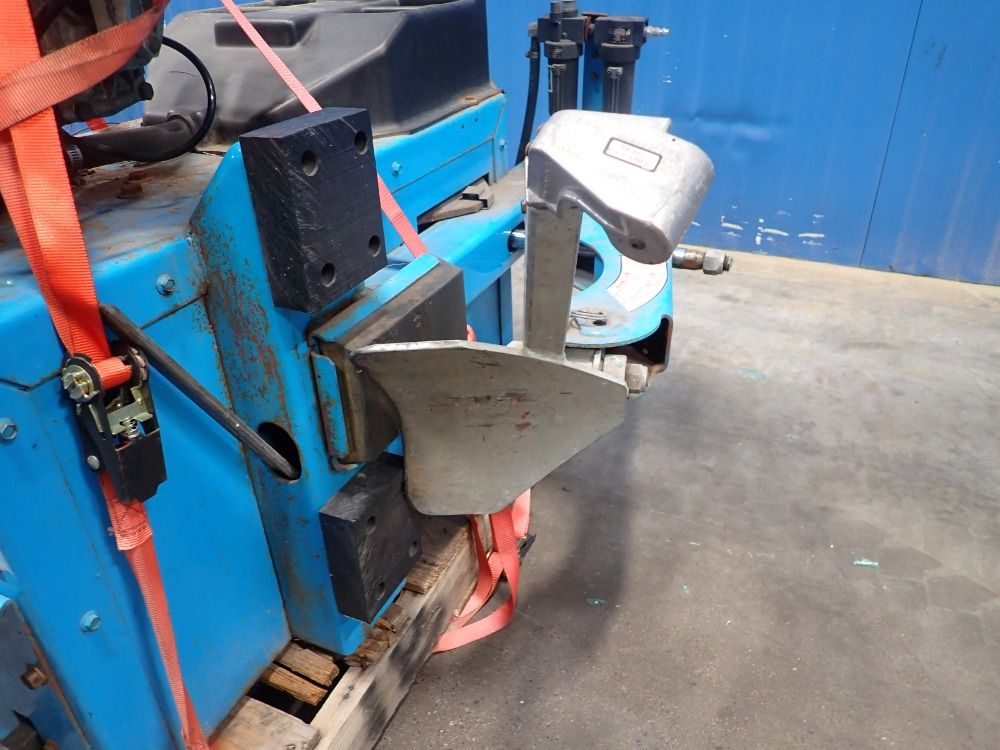 Coats Tire Changer - 5060a