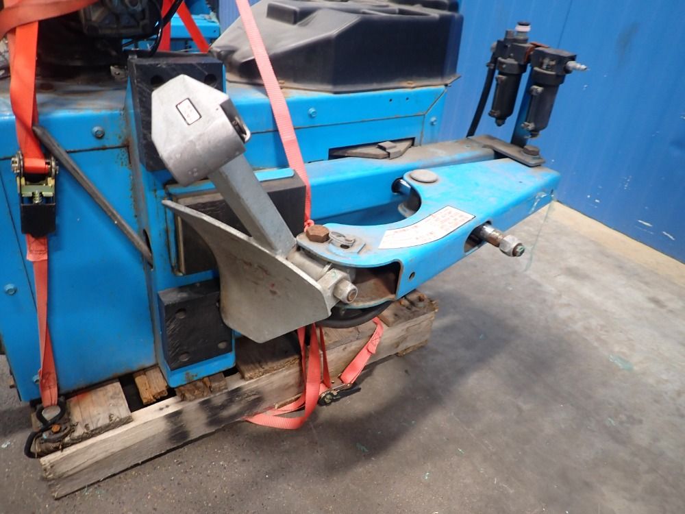 Coats Tire Changer - 5060a