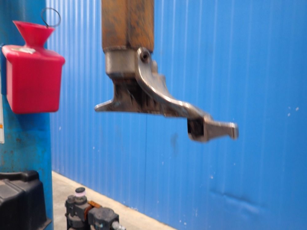 Coats Tire Changer - 5060a