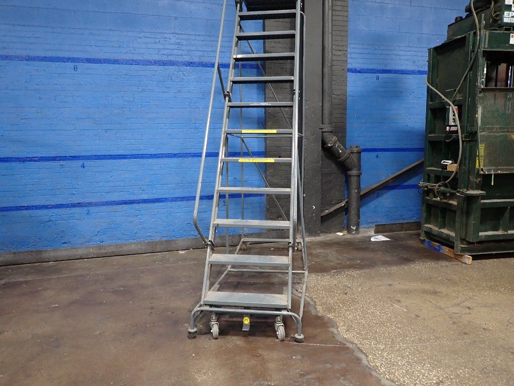 Ballymore 12 Steps/120" Height Step Ladder