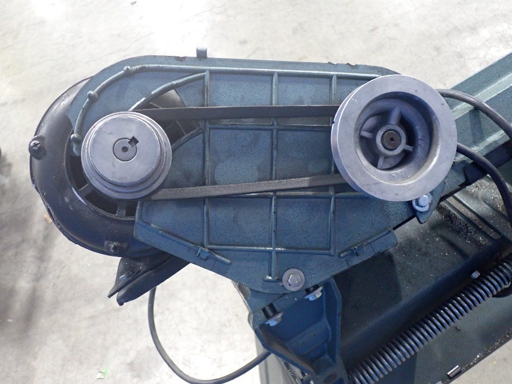 Enco Mfg. Co. 4-1/2" Round/4"x6" Rectangle Metal Cutting Horizontal Band Saw - 137-3150