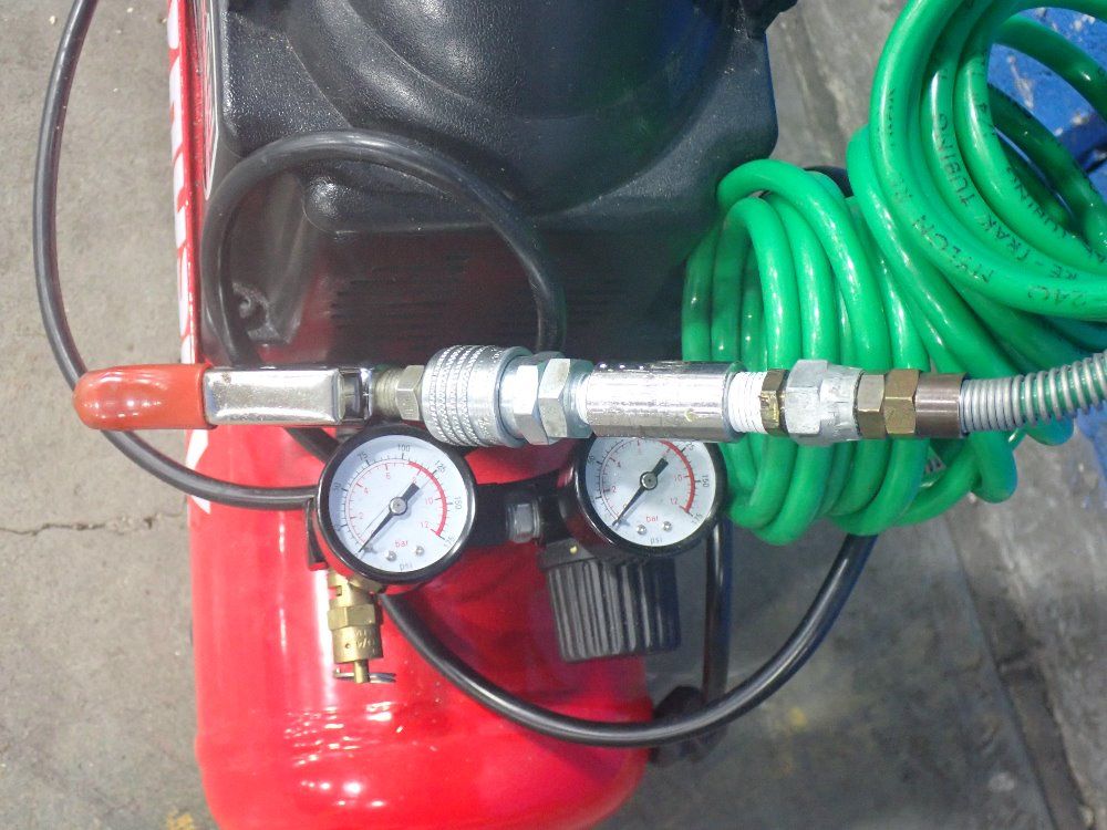 Husky 100 Psi (.6 Cfm@90 Psi) Portable Electric Air Compressor - Hd1004tk (whisper 68)