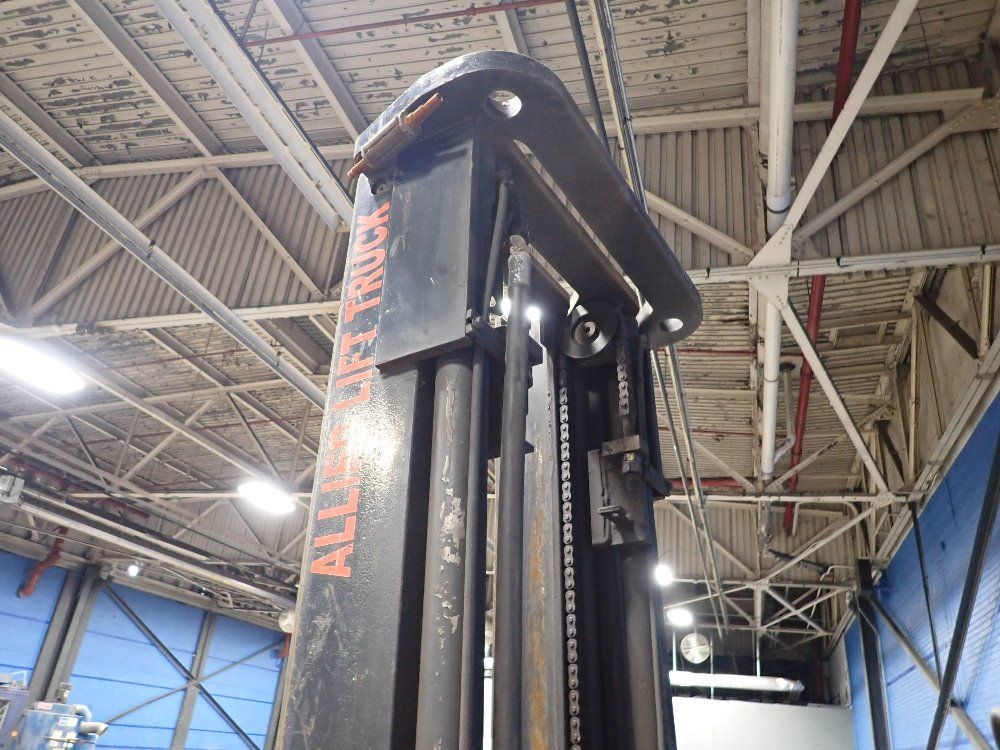 Yale Est 7000lb Propane Forklift