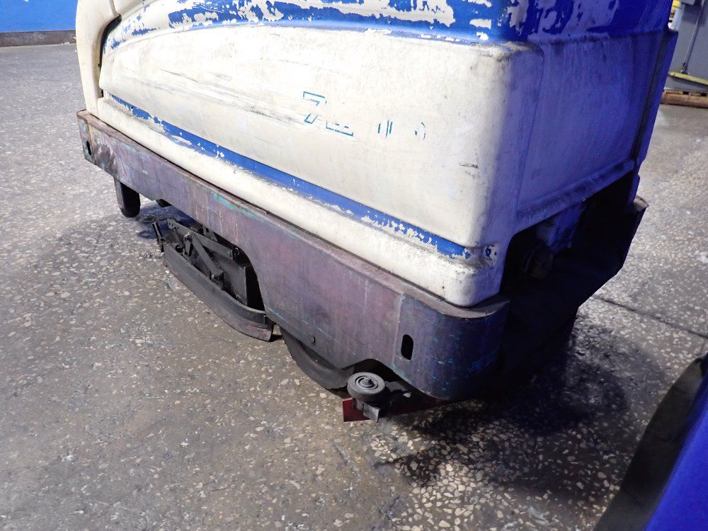 Tennant 47" Floor Scrubber - 7200-5618