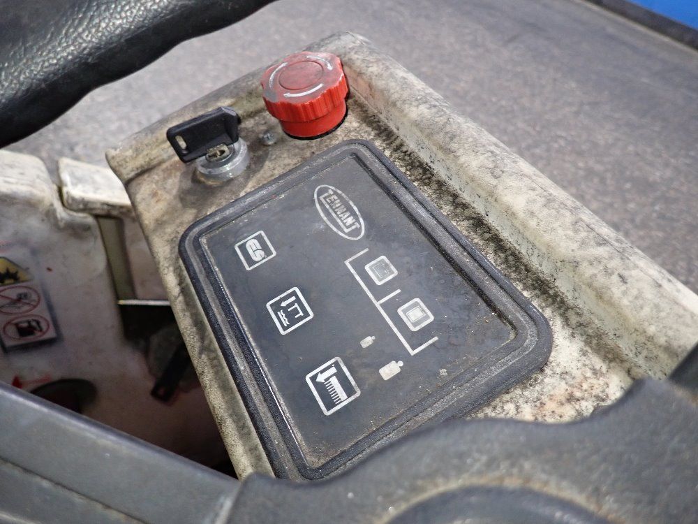 Tennant 47" Floor Scrubber - 7200-5618