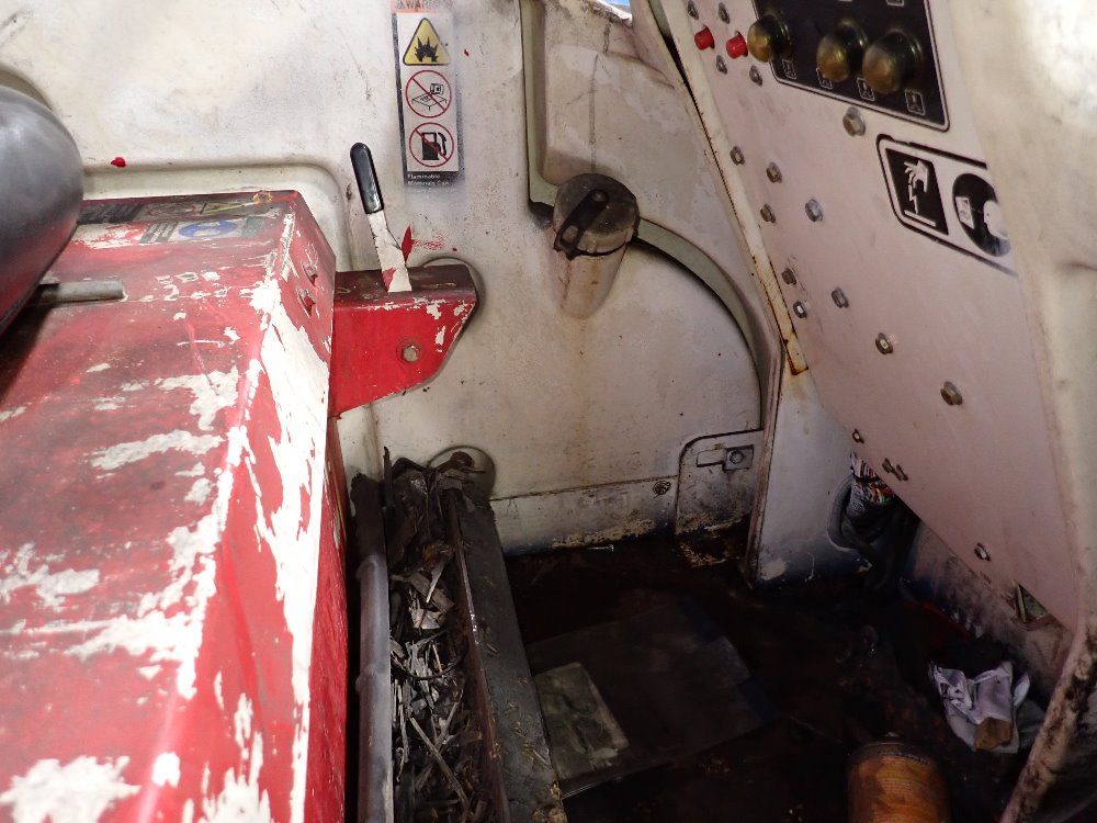 Tennant 47" Floor Scrubber - 7200-5618