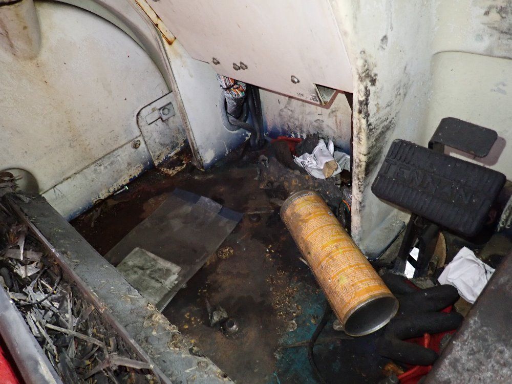 Tennant 47" Floor Scrubber - 7200-5618