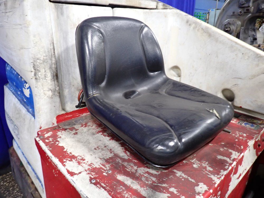 Tennant 47" Floor Scrubber - 7200-5618