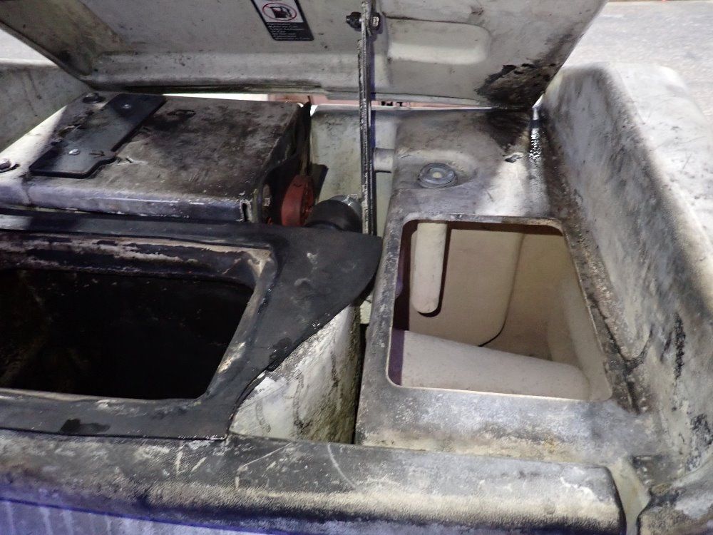 Tennant 47" Floor Scrubber - 7200-5618