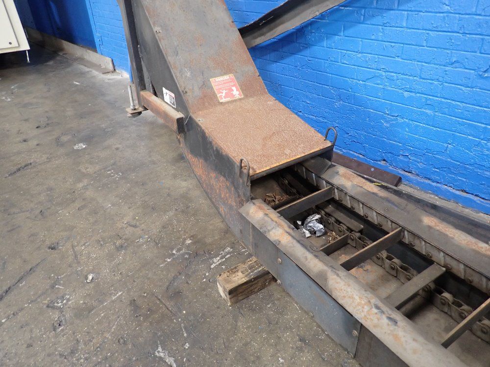  Chip Conveyor