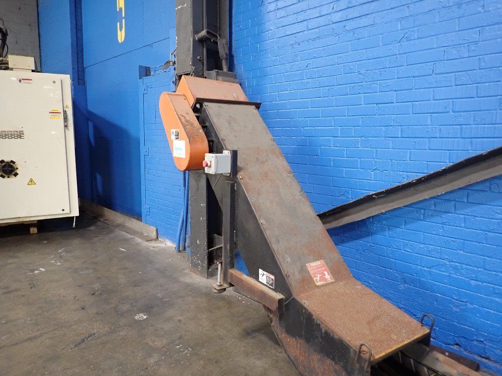  Chip Conveyor