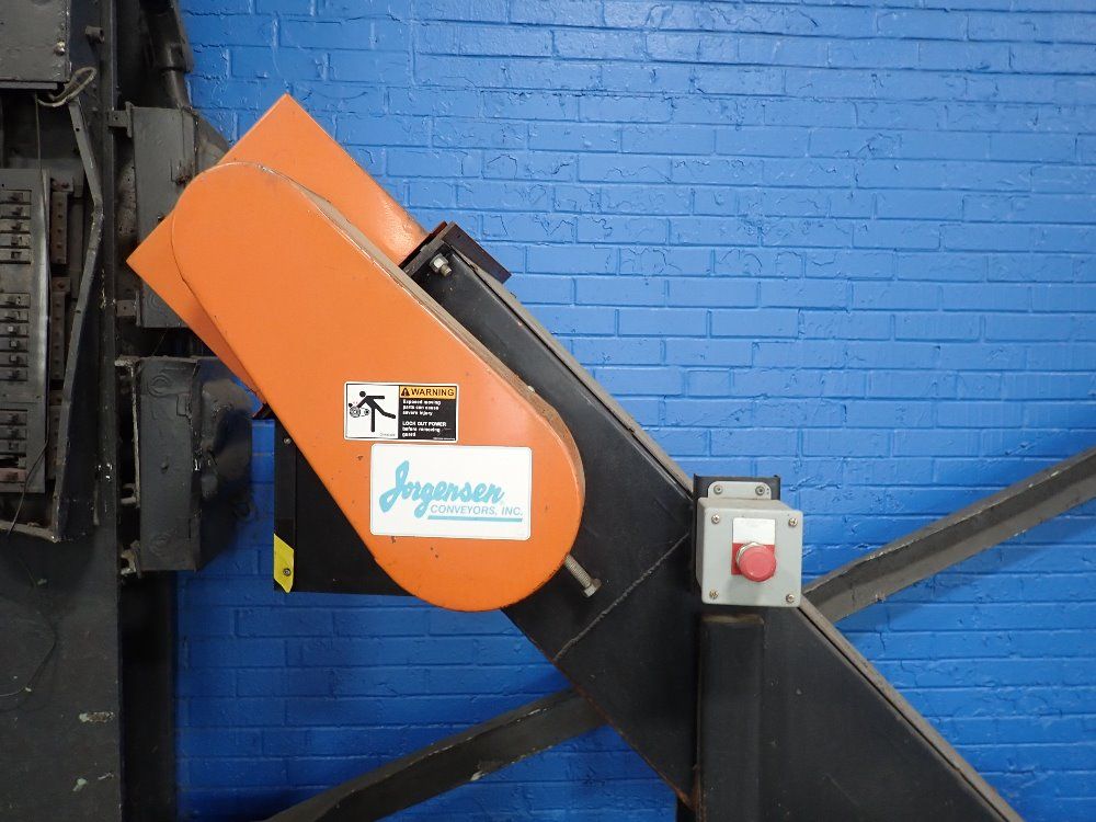  Chip Conveyor