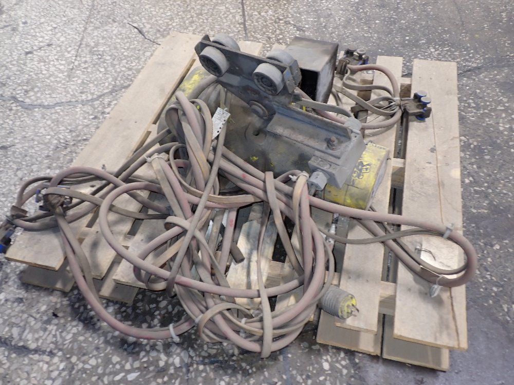 Budgit 1000 Lbs Electric Hoist - Beh5016