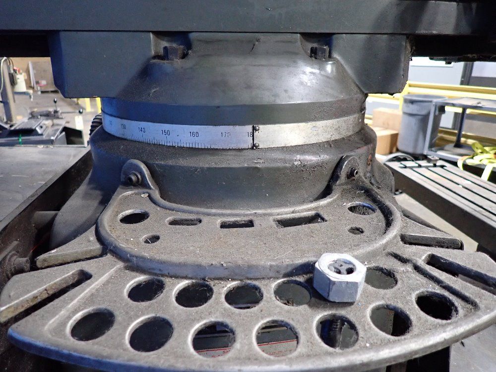Seiki Vertical Mill