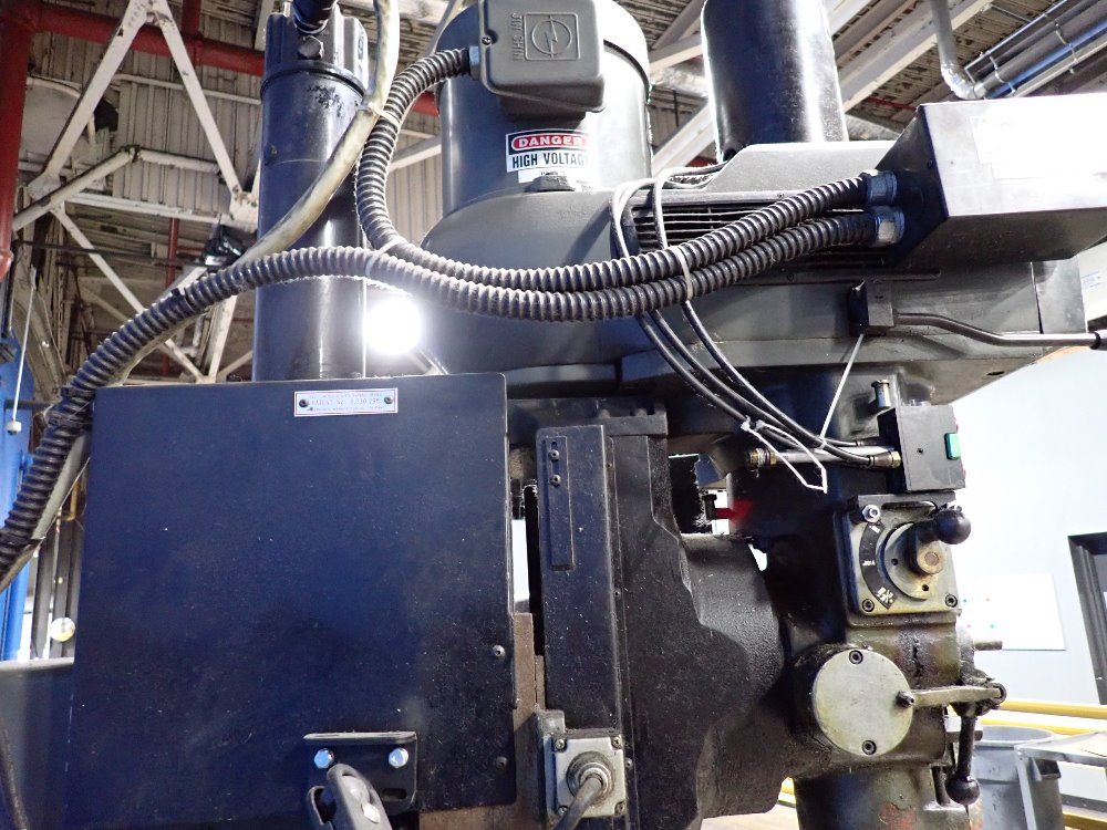 Seiki Vertical Mill