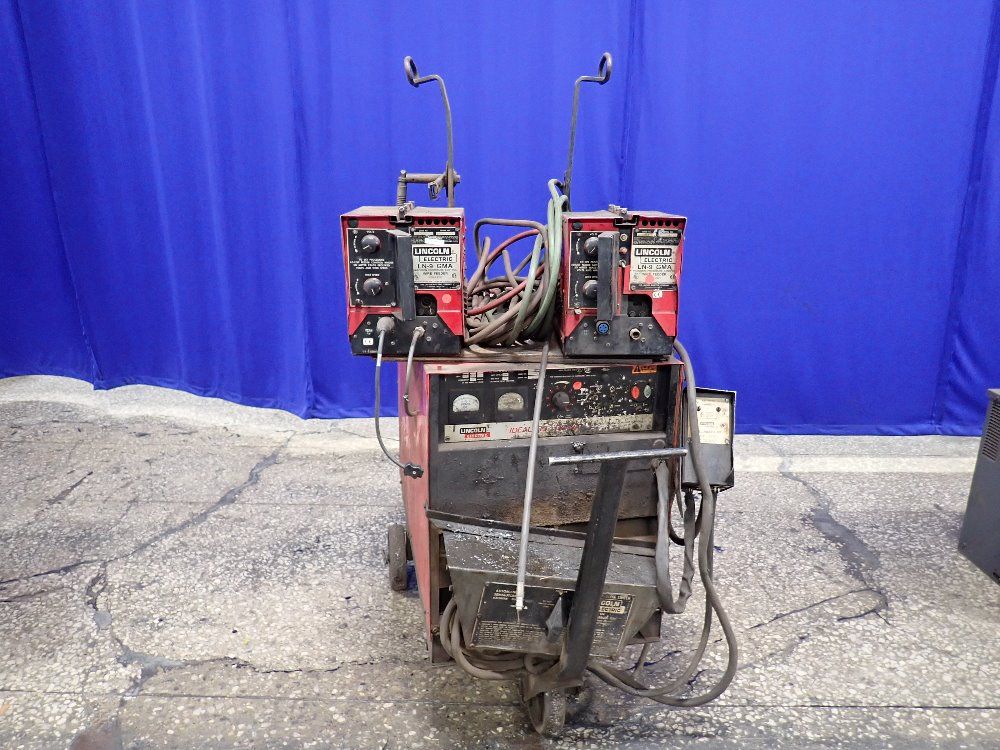 Lincoln Electric 600 Amps Welder - Dc-600