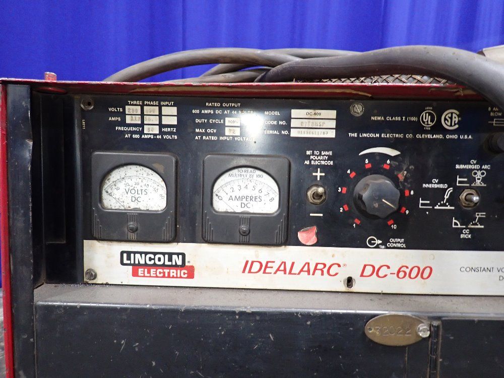 Lincoln Electric 600 Amps Welder - Idealarc Dc-600
