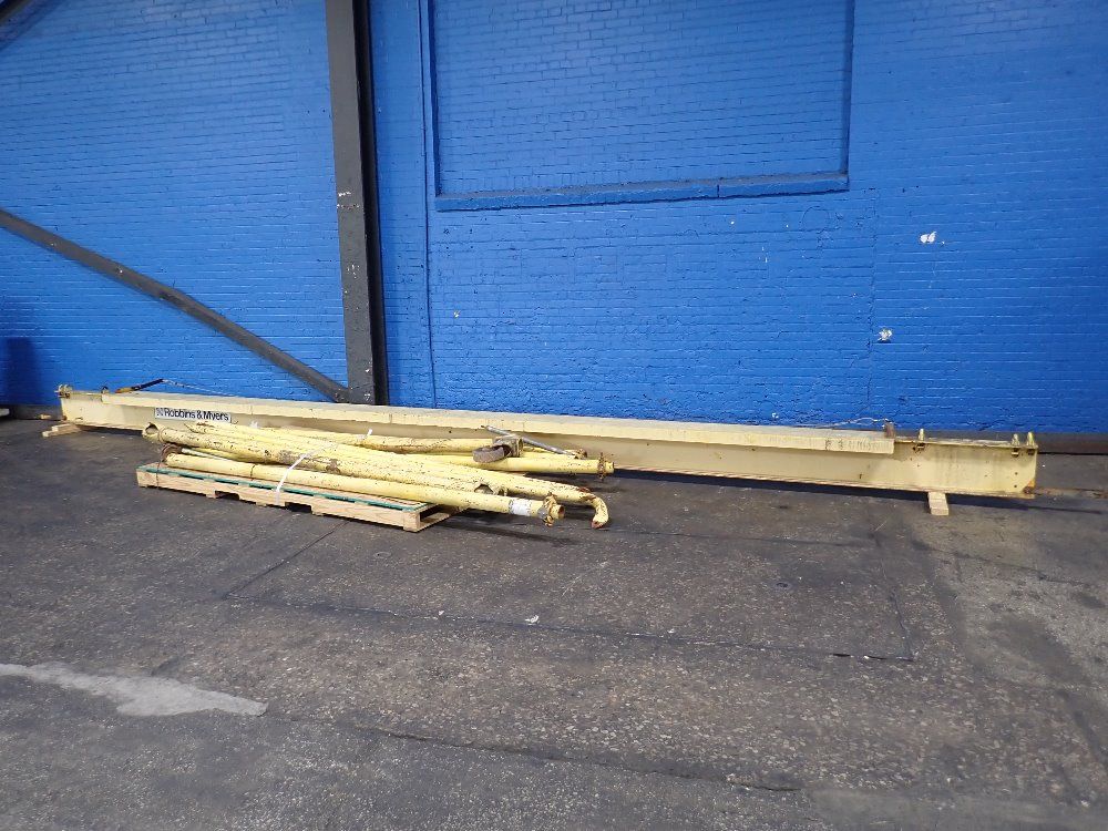 Robbins & Myers Gantry Crane