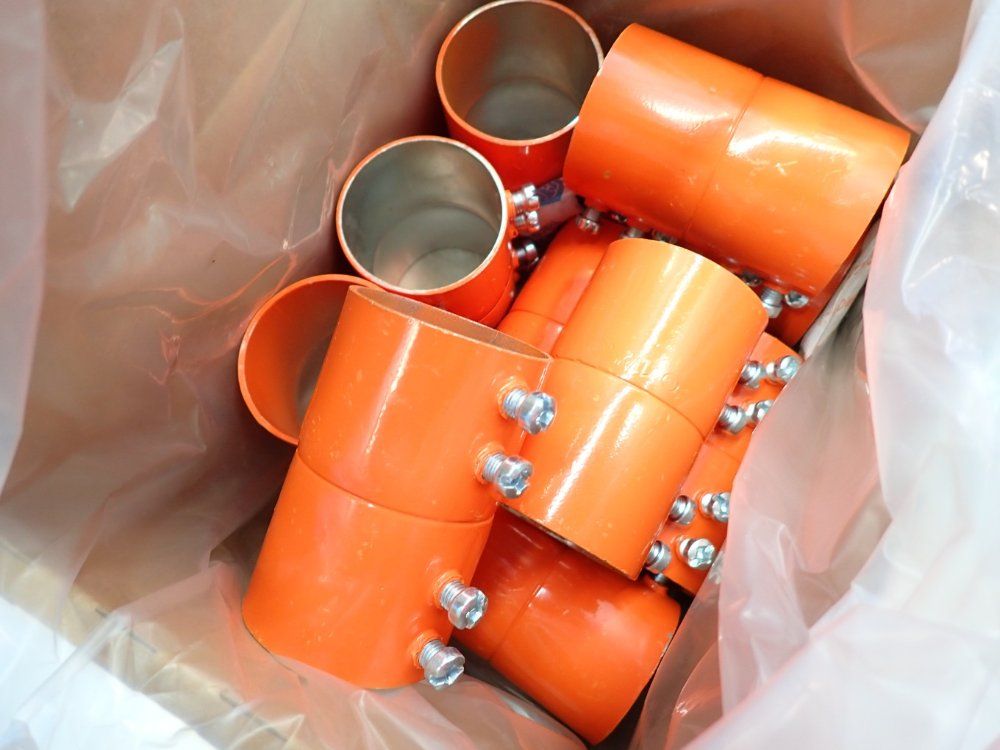 Bridgeport 1-1/2 Coupling Orange Set Screw Emt Coupling - 244-so