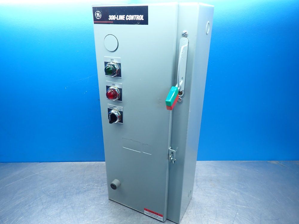 General Electric 300-line Control Nema Combination Starter Fusible Disconnect - Cr308bt 18ragdal5a