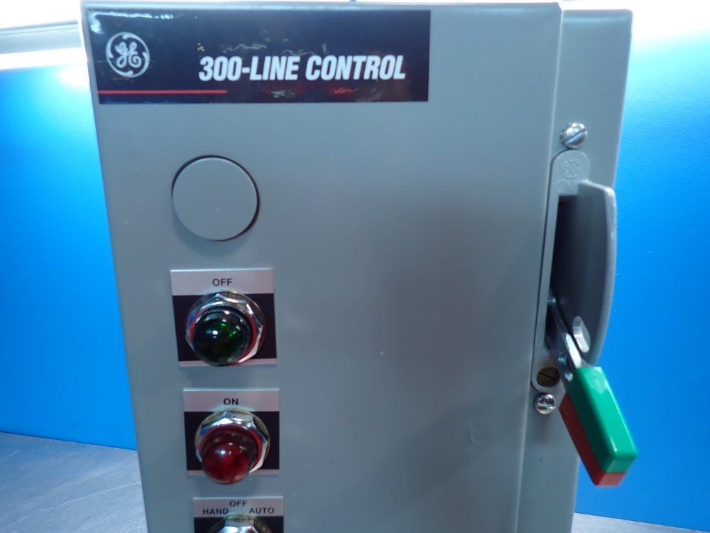 General Electric 300-line Control Nema Combination Starter Fusible Disconnect - Cr308bt 18ragdal5a
