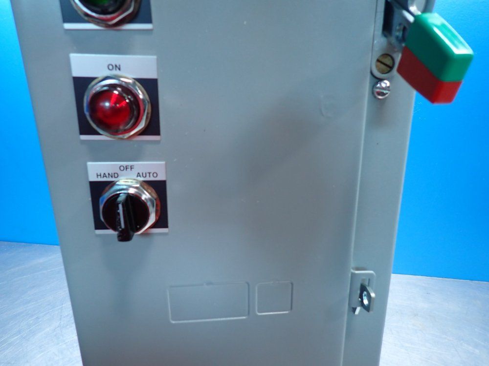 General Electric 300-line Control Nema Combination Starter Fusible Disconnect - Cr308bt 18ragdal5a