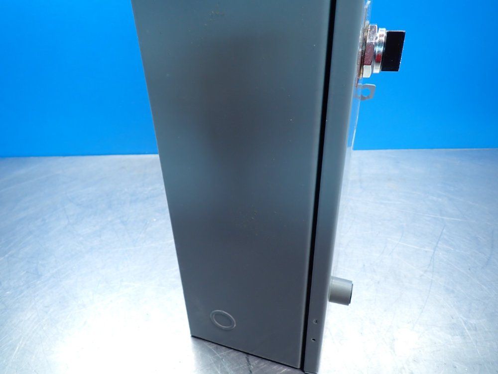 General Electric 300-line Control Nema Combination Starter Fusible Disconnect - Cr308bt 18ragdal5a