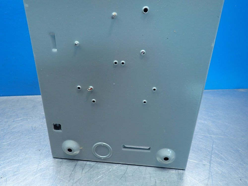 General Electric 300-line Control Nema Combination Starter Fusible Disconnect - Cr308bt 18ragdal5a