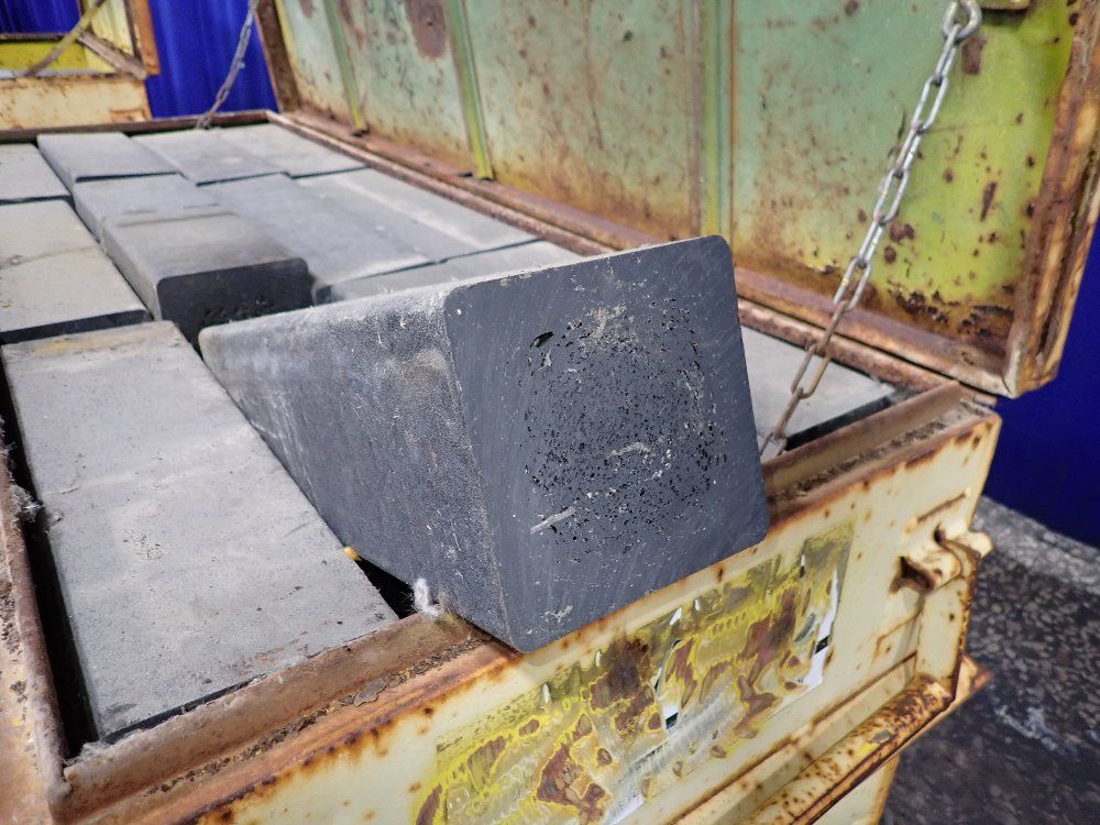 59" X 23" X 22" Jobbox W/wooden Blocks