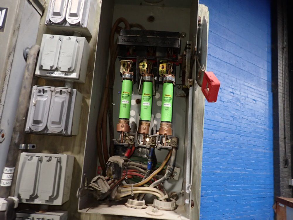 Square D 75 Kva Transformer - Ee75t3h