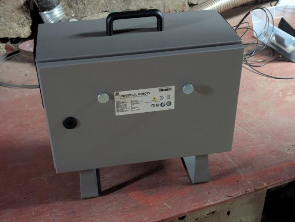 Universal Robot - Commission Due On Sale Of Universal Ur10e Robot - Ur10e